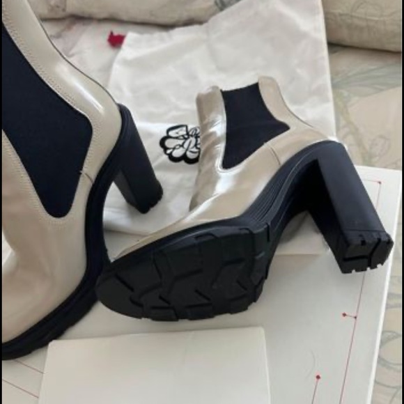 Alexander McQueen boots size 38 - Picture 2 of 6